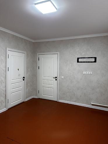 Продажа коттеджей и домов: Продается дом🔥 📍 Адрес: Пишпек (ориентир Гагарина/ Термечикова) 🔢 Год — 7