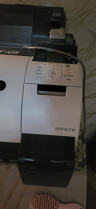 robot pencere silen: Canon imagePROGRAF (wide format) plotter/printer - Brend/model: Canon — 4