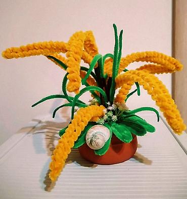 Ostali kućni dekor: Ručne dekorativne aranžmane od plišanih žičica (pipe cleaners) u — 9