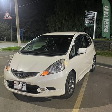 фит меняю: Honda Fit: 2009 г., 1.5 л, Вариатор, Бензин, Седан