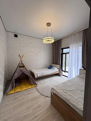 Продажа коттеджей и домов: 🏡 **Современный одноэтажный дом с большой террасой!** 📍 Бишкек, ж/м — 3