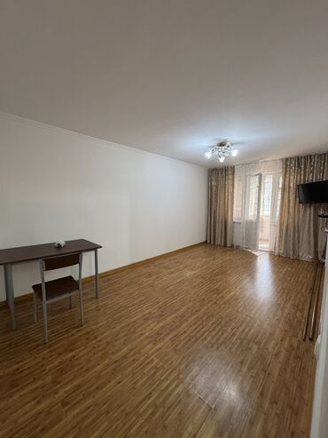 срочная продажа квартир в бишкеке: 1 комната, 34 м², 104 серия, 3 этаж, Косметический ремонт