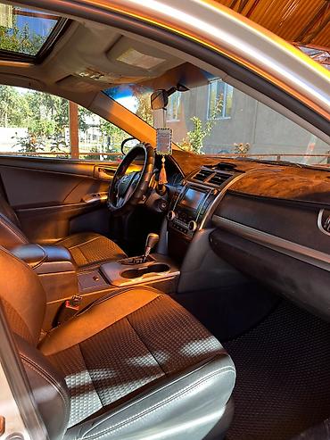 mercedes e212: Toyota Camry: 2012 г., Автомат, Бензин, Седан — 5