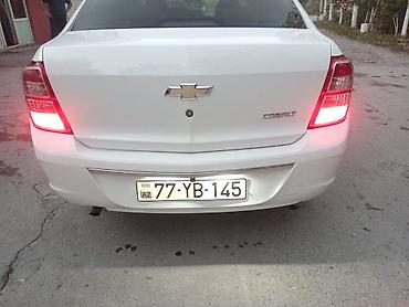Продажа авто: Chevrolet Cobalt sedan - Kuzov: 4 qapılı sedan, ağ rəng - Mühərrik — 2