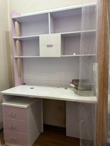 мебели шкафы: Детский гарнитур, цвет - Розовый, Б/у