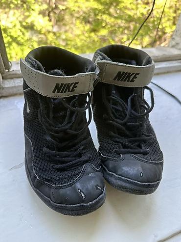 Эркектердин кроссовкасы, 37.5, Nike, Колдонулган, түсү - Кара, Өзү алып кетүү lalafo.kg да — 2 Эркектердин кроссовкасы, 37.5, Nike, Колдонулган, түсү - Кара, Өзү алып кетүү — 2