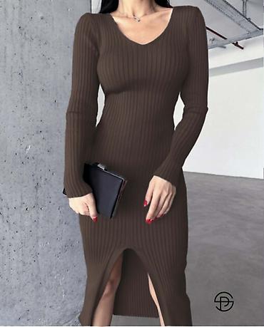 Haljine: Haljine
Cena 1350
Uni vel.
V95 — 2