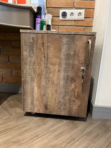 Мойки и раковины: Продается!!!! Распродают Салон по стоимости )можете звонить или писать — 21