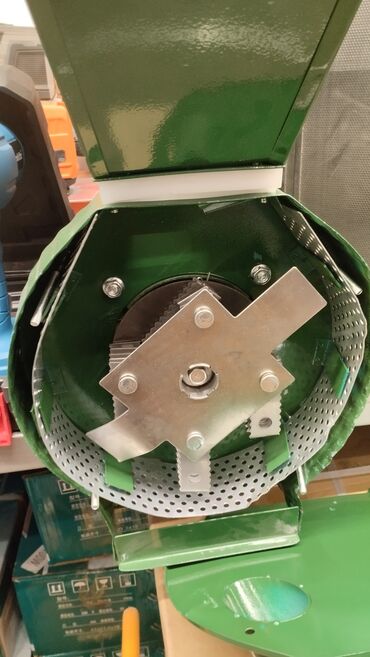 Дробилки: #мир дробилка Дробилка универсал початки тук чоп ячмень кукуруза — 15