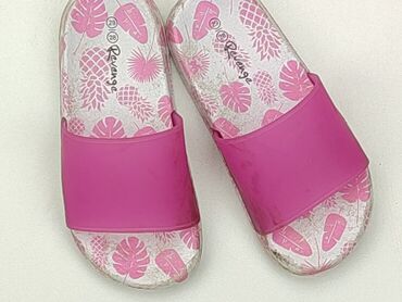 kapcie z usztywnioną piętą: Slippers 28, Used