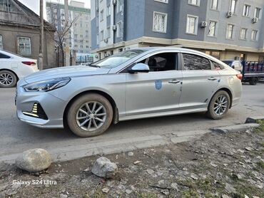 Продажа авто: Hyundai Sonata: 2018 г., 2 л, Типтроник, Газ, Седан