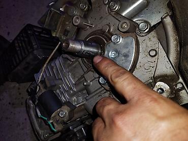 qaz 52: Benzinlə işləyən qazonbiçən, generator, drujba, tirimer və bütün bağ — 4