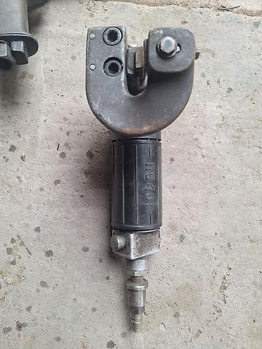 Другие автозапчасти: Пневмоинструмент: мощный гайковерт и комплект пневмопистолетов — 7