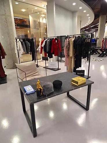 vitrine i komode: IZRADA PULTOVA I STOLOVA ZA BUTIKE LUX665 | Izrada po meri Dezen ploče — 7