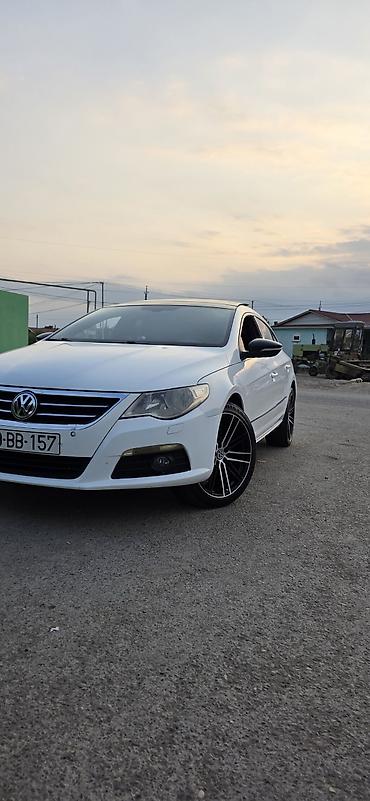 passat 2002: Volkswagen Passat CC, ağ rəng, kupeli-sedan gövdə. - Qara panoramik — 5