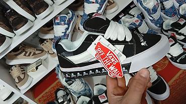Krossovkalar: Uşaq idman ayaqqabısı – Vans “Off The Wall” dizaynı - Rəng: qara-ağ - — 1