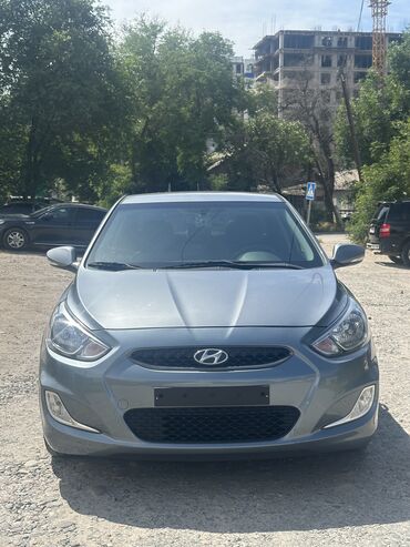 hyundai автомобиль: Hyundai Accent: 2017 г., 1.4 л, Автомат, Бензин, Седан