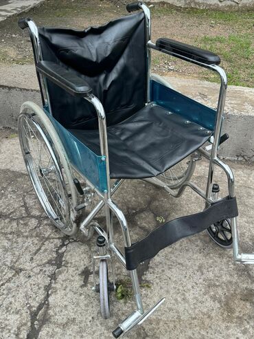 Инвалидные коляски: Калеска для людей с ограниченными возможностями