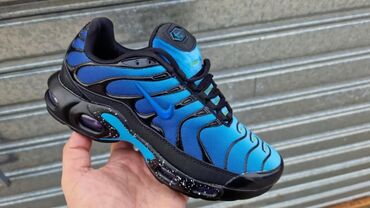 Women's Sneakers and athletic shoes: Nike, 38 — 3