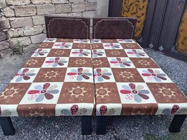 Çarpayılar: Təzə çarpayılar. 1 nəfərlik çarpayılar 60manat. 2 nəfərlik taxt — 15