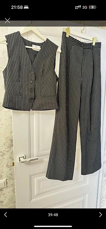 Пальто: Одежда, покупала в Дубаи/Италии, размер s/m до 44, новое и б/у.Фото и at lalafo.kg — 16 Пальто: Одежда, покупала в Дубаи/Италии, размер s/m до 44, новое и б/у.Фото и — 16