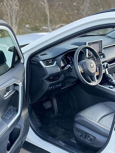 Toyota: Toyota RAV4: 2022 г., 2.5 л, Автомат, Гибрид, Кроссовер — 8