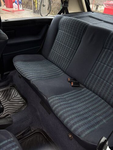 Volkswagen: Volkswagen Golf: 1.6 l | 1987 г. Hečbek — 17