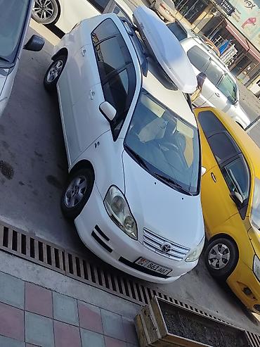 два авто: Toyota Avensis Verso: 2005 г., 2 л, Механика, Дизель, Минивэн — 2