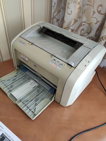 принтер 1020: Продам чёрно белый лазерный принтер HP laser Jet 1020 в отличном
