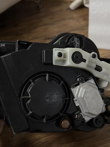 Faralar: 🔹 Sol fara — 700 AZN Yeni, Dubaydan sifariş olunub. Original, lupalı — 6