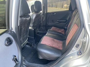 Honda: Honda Jazz: 2004 г., 1.3 л, Автомат, Бензин, Хэтчбэк — 10