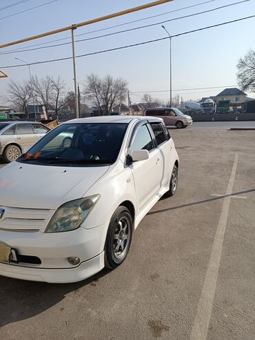 Toyota: Toyota ist: 2003 г., 1.5 л, Автомат, Бензин