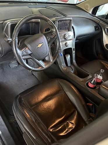 самый дешёвый электромобиль: Chevrolet Volt: 2012 г., 1.5 л, Автомат, Гибрид, Хэтчбэк — 4