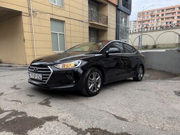 Hyundai: Hyundai Elantra: 1.6 l | 2016 il Sedan — 12