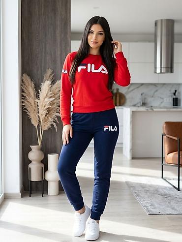 Ženski Fila komplet trenerke – duks + donji deo S M L XL 2XL - Model na lalafo.rs Ženski Fila komplet trenerke – duks + donji deo S M L XL 2XL - Model