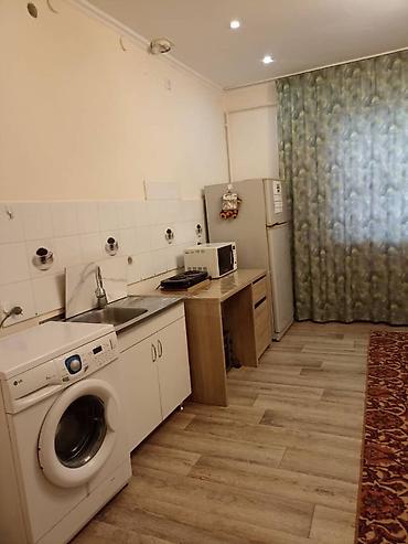 Продажа полдома: Продаю пол дома 3 комнаты кухня удобства в доме хорошее состояние — 30