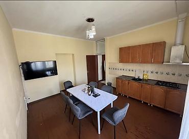 Долгосрочная аренда домов: 200 м², 5 комнат — 11