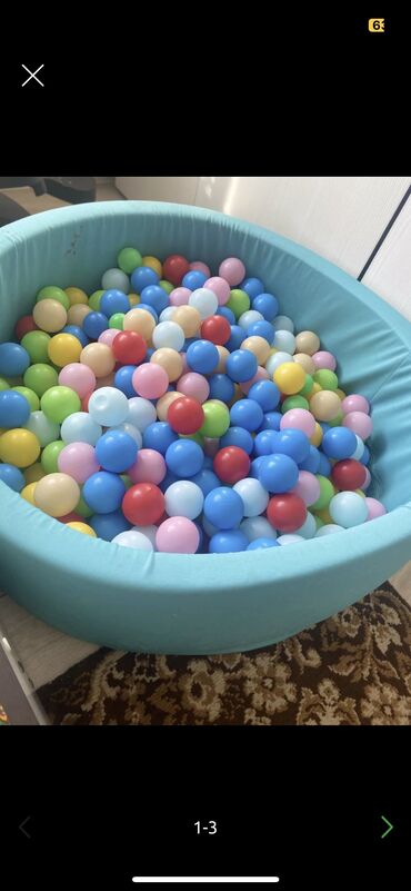 детский бассейн с шариками: Продаю сухой бассейн с шариками (100шт) чехлы снимаются и можно