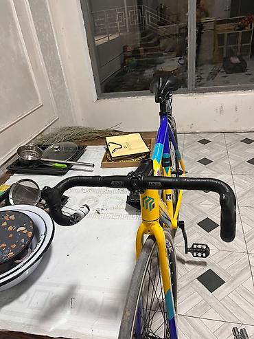 vip bus: Трековый фикс-байк (single speed) с аэродеталями и яркой раскраской — 1