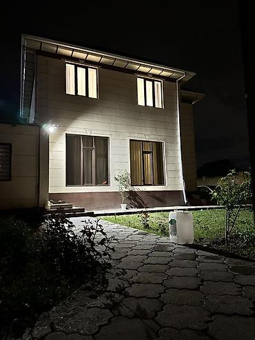 Продажа коттеджей и домов: 🏡 **Продается новый 2-этажный дом в Бишкеке!** 📍 ж/м Ала-Тоо-3, ул — 2