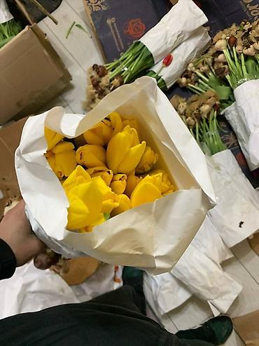 Букеты из живых цветов: В оптомв розницу — 5