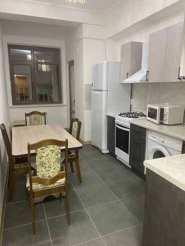 купить 4 комнатную квартиру в бишкеке: 2 комнаты, 65 м², Элитка, 2 этаж, Косметический ремонт