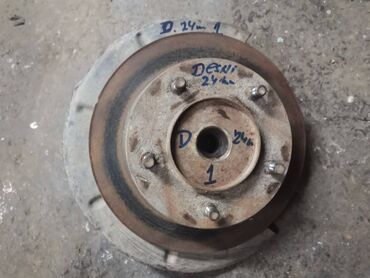 Auto delovi: Glavcina desnog prednjeg tocka Lada 2121,21213 Niva 24mm br.1 — 2