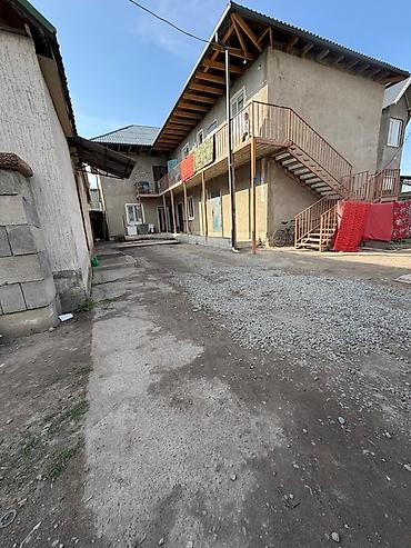 Продажа коттеджей и домов: Продаётся дом с готовым доходом 💰 📍 Дом+ 8 квартир (по 32 м² каждая) — 3