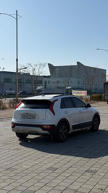 Kia: Kia Niro: 2022 г., 1.6 л, Автомат, Гибрид, Хэтчбэк — 6