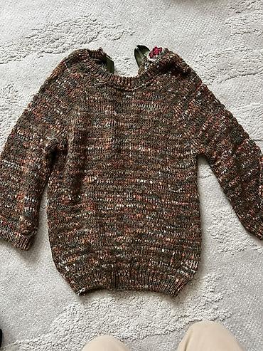 Другая женская одежда: Женская одежда — набор из 4 единиц 1) Светло‑серый вязаный джемпер - — 10