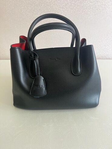 dior çanta: A klass Dior çanta Yenidir + İşlenmeyib + İçi geniw kompakdir +