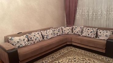 Künc divan. Satılır 200 azn. Açılır, bazalıdır. 3*2 ölçüsündə. Ünvan lalafo.az -da Künc divan. Satılır 200 azn. Açılır, bazalıdır. 3*2 ölçüsündə. Ünvan