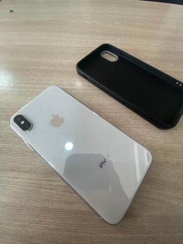 чехлы на айфон 7 8: IPhone X, 64 ГБ, Серебристый, Чехол, 100 %