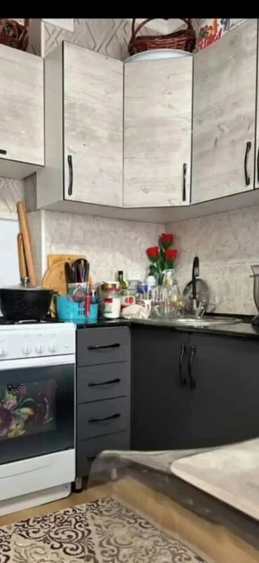 аренда помещения на ошском рынке: Студия, Риэлтор, Без подселения, С мебелью полностью